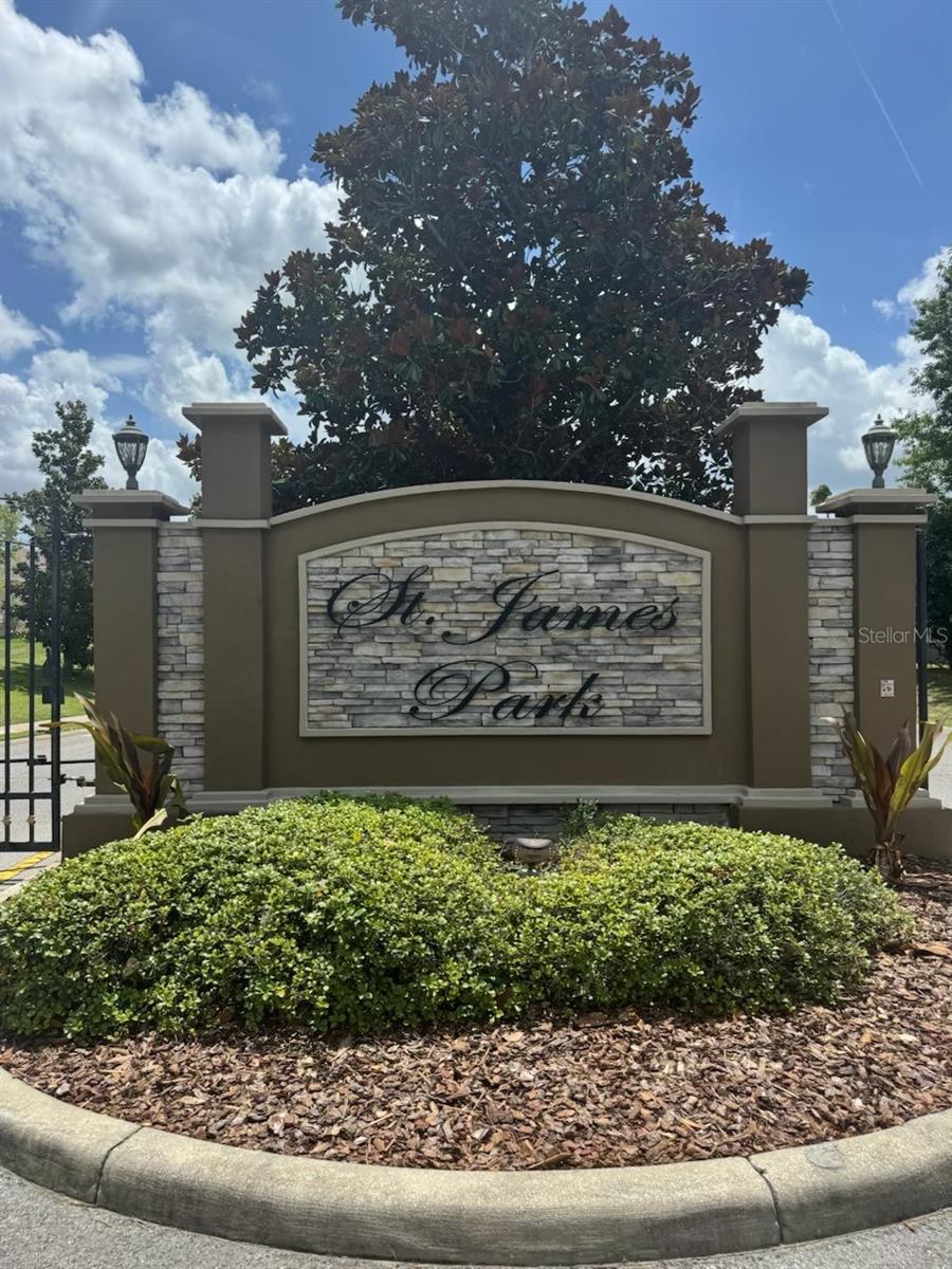 187 NW 45TH LOOP