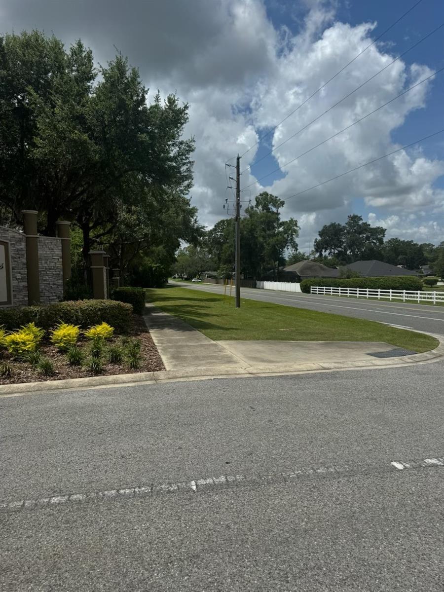 187 NW 45TH LOOP