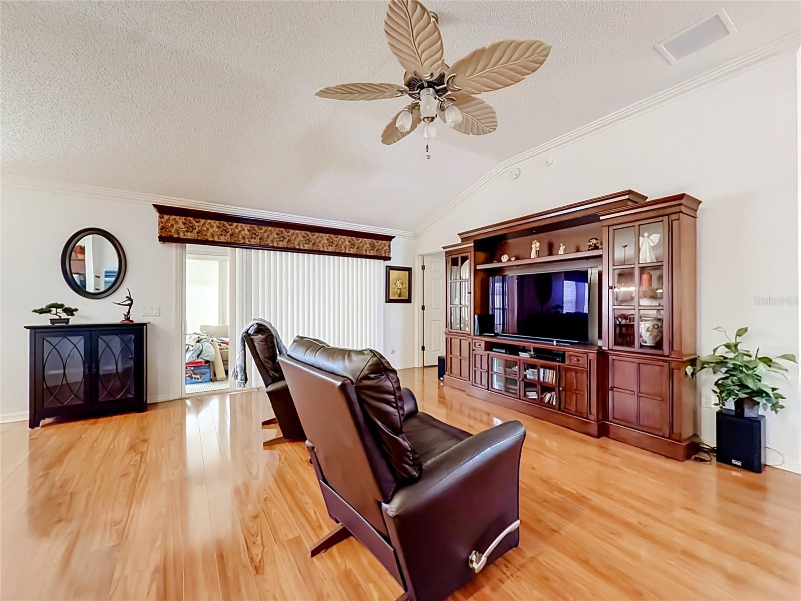 858 ASTOR WAY