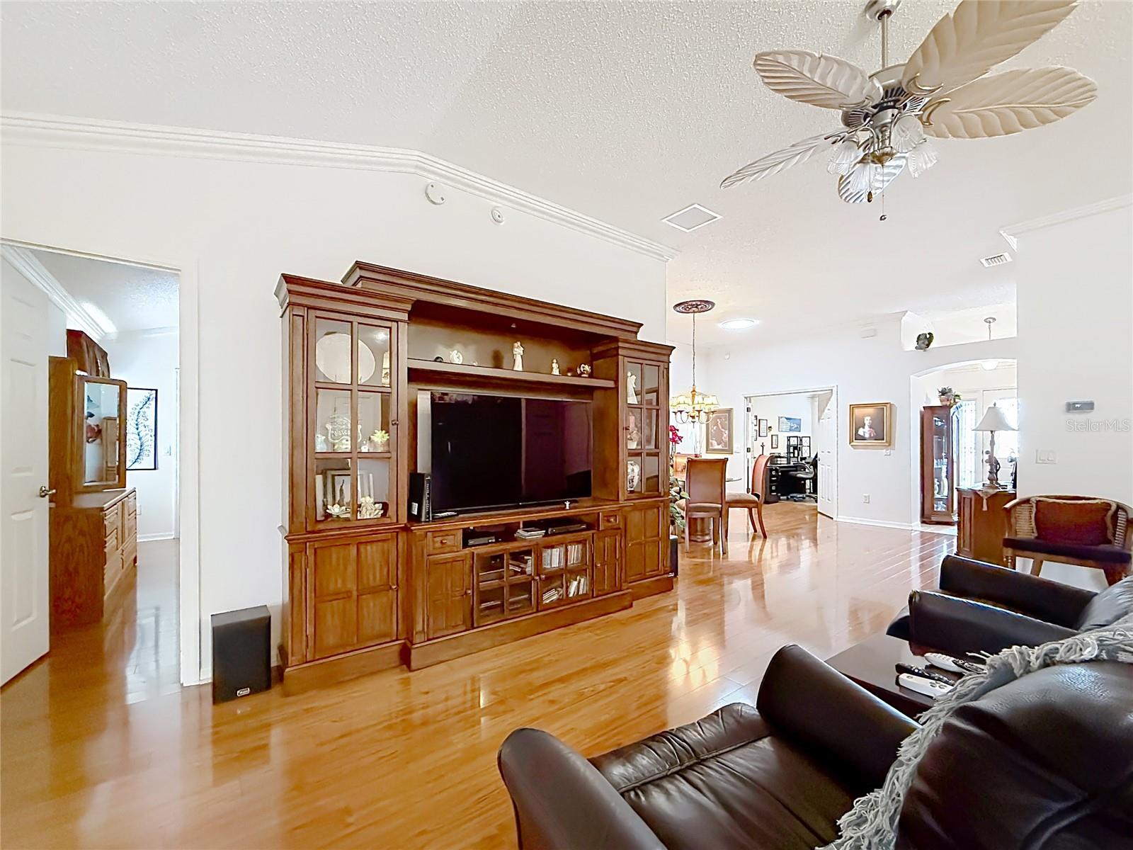 858 ASTOR WAY