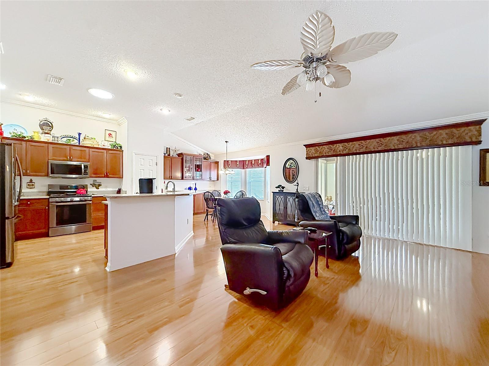 858 ASTOR WAY