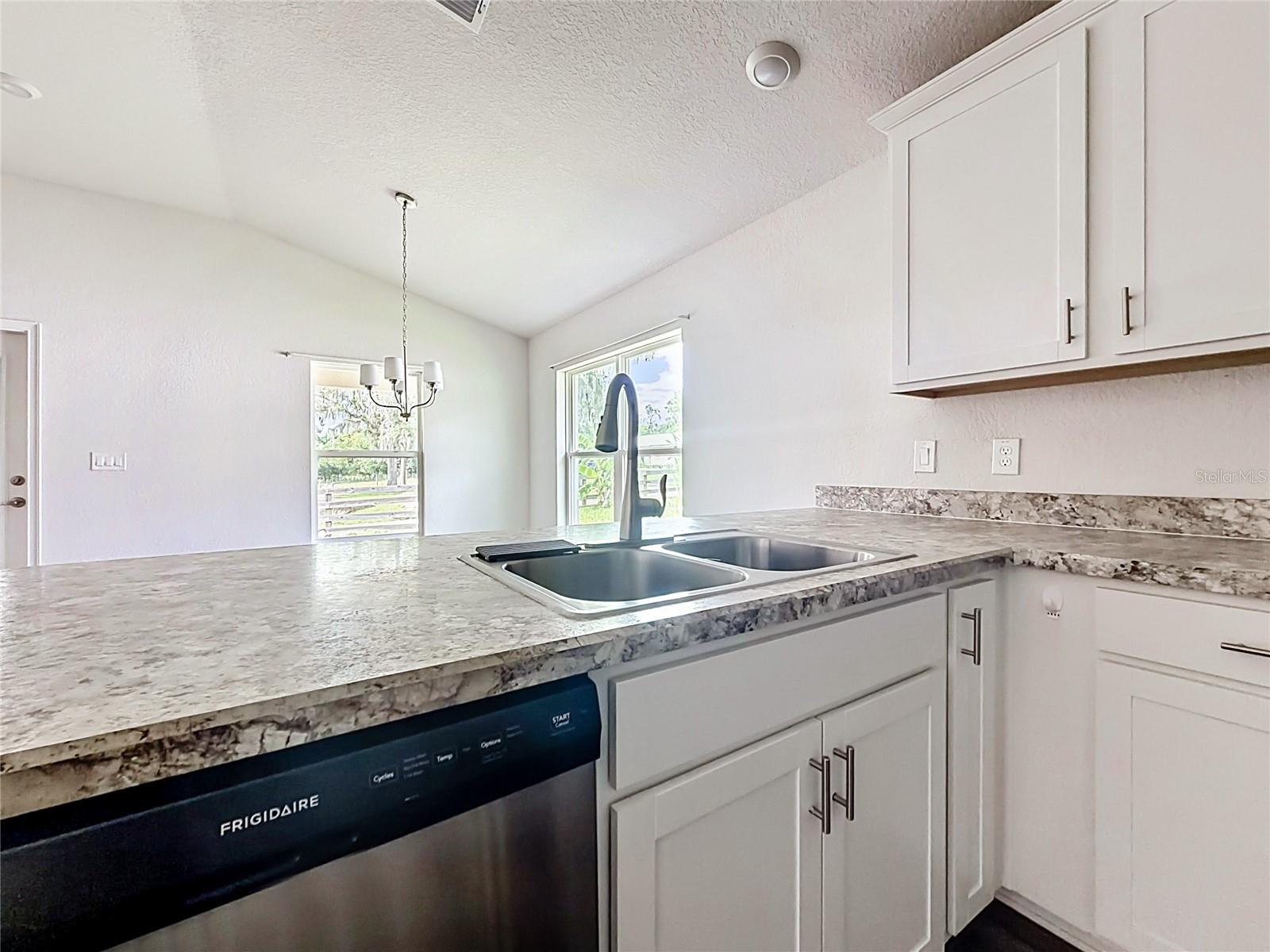 187 NW 45TH LOOP