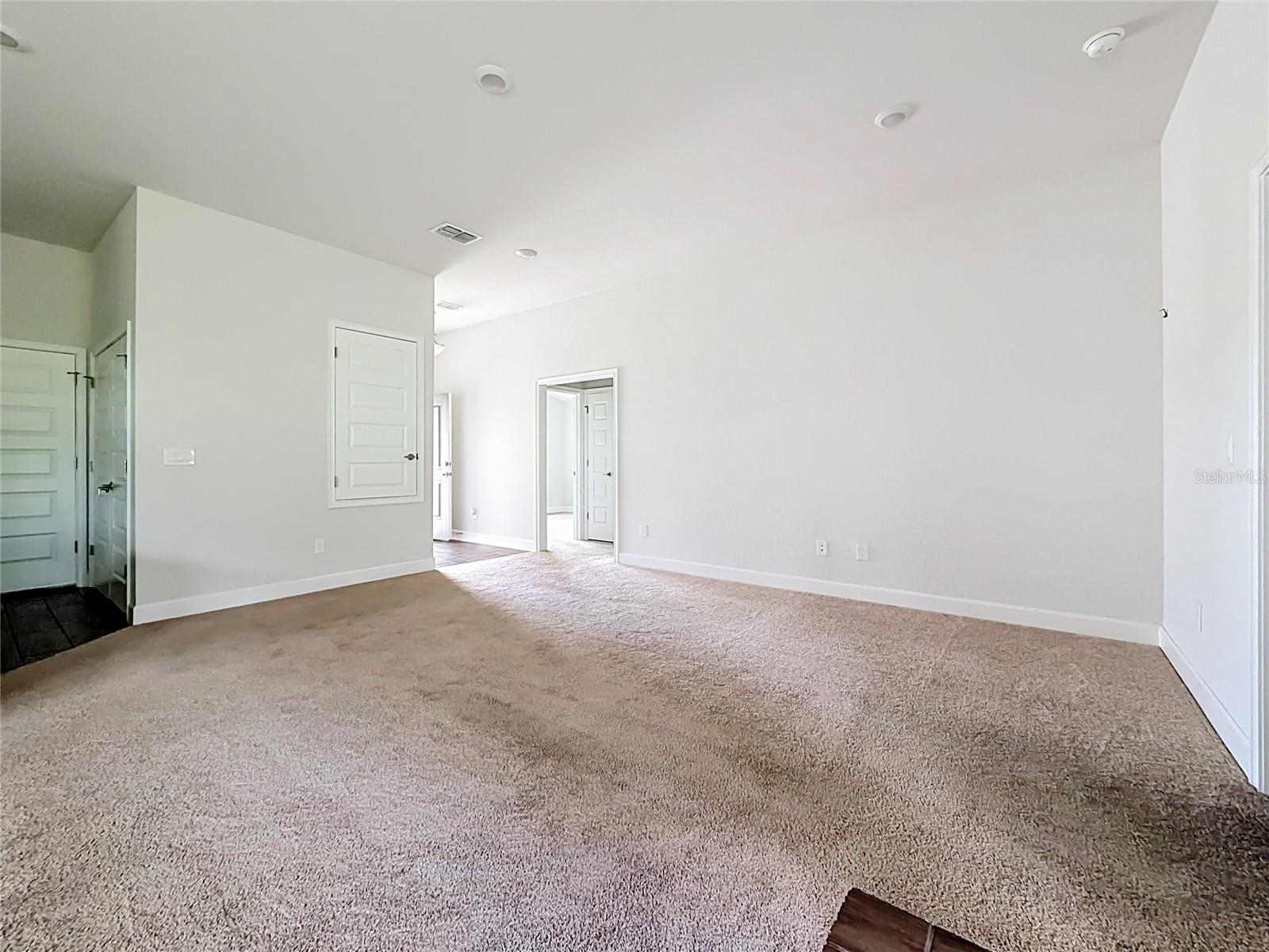 187 NW 45TH LOOP