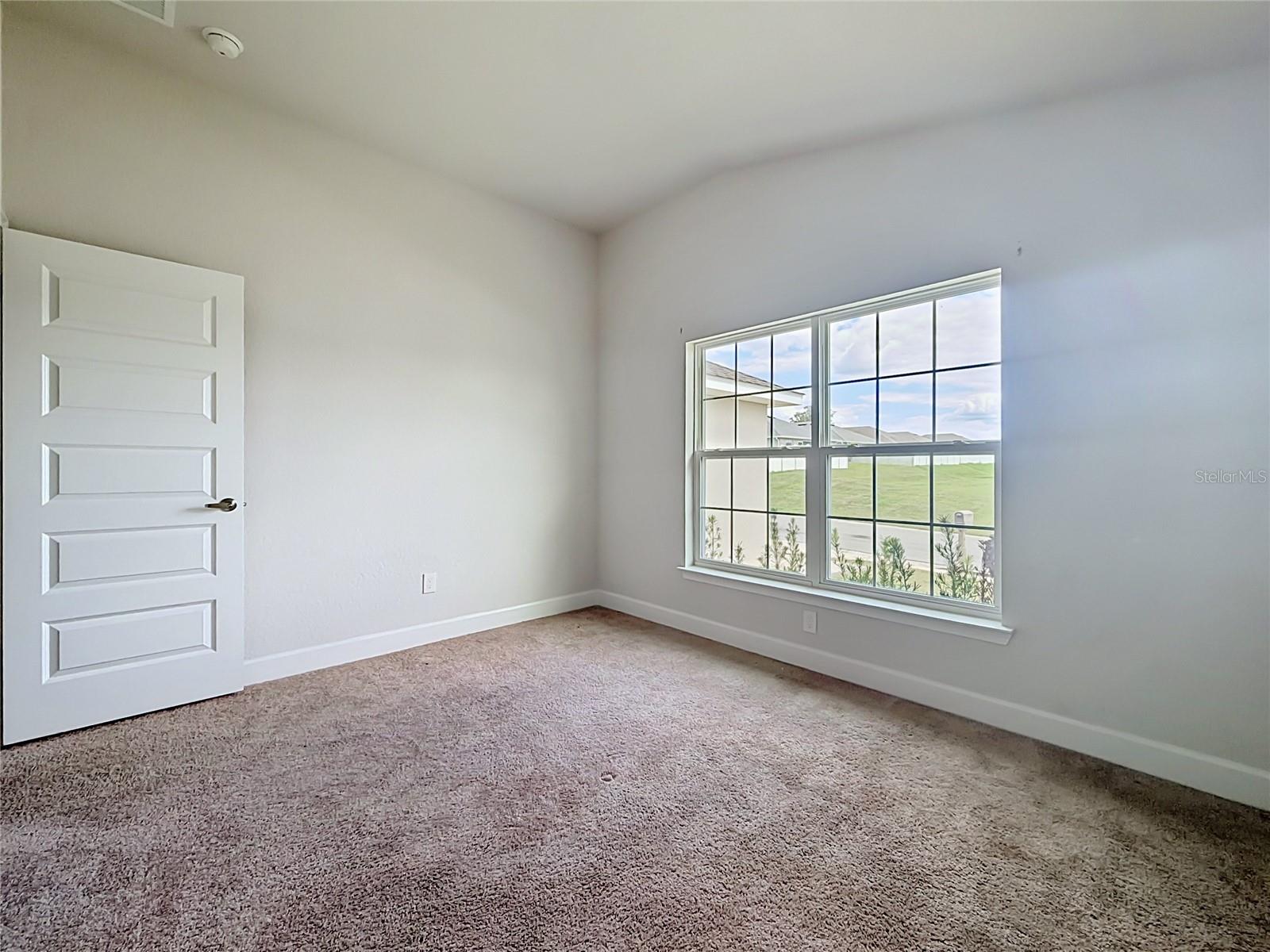 187 NW 45TH LOOP