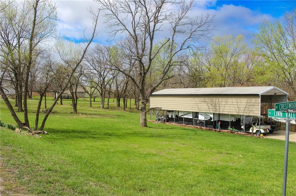2 & 6 W Crestwood Circle