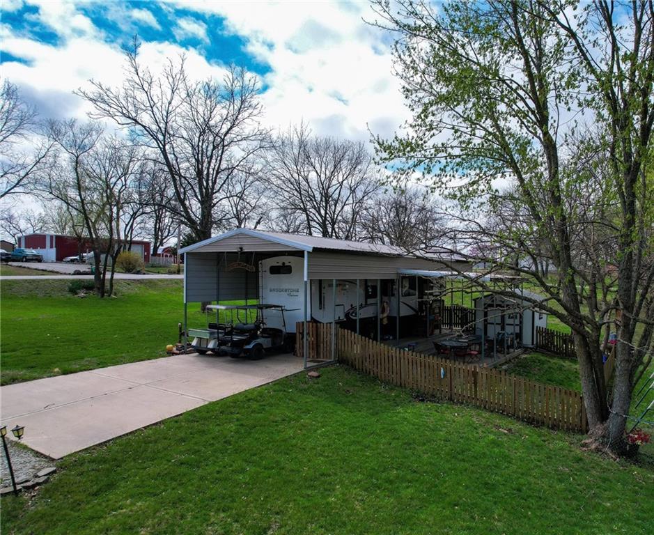2 & 6 W Crestwood Circle