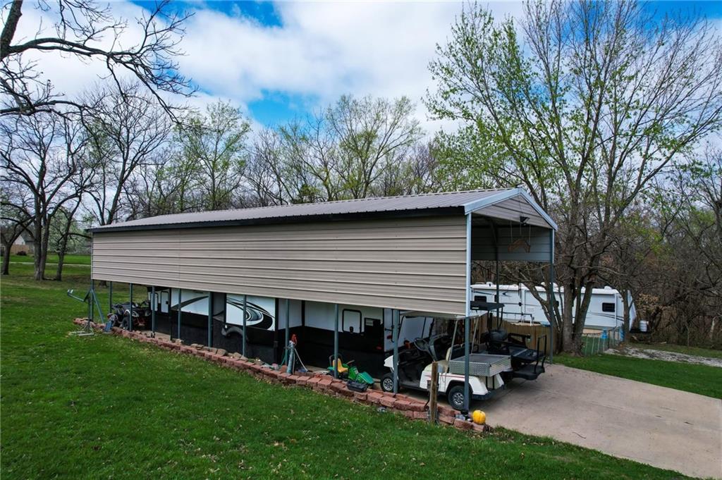 2 & 6 W Crestwood Circle