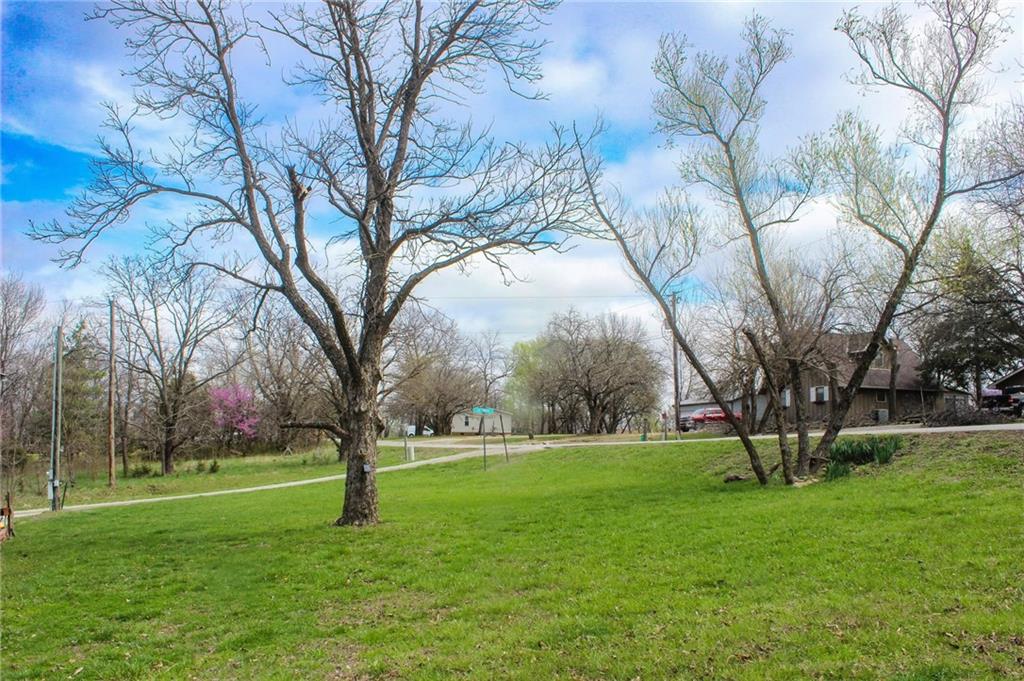 2 & 6 W Crestwood Circle