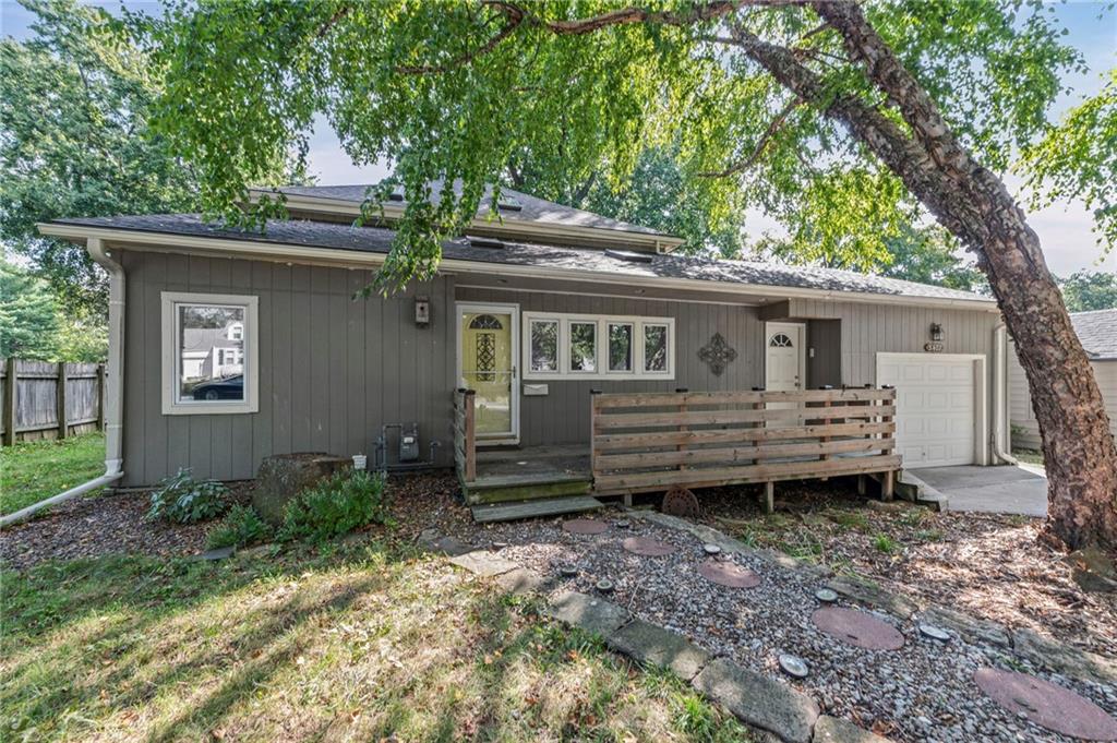 5407 Halsey Street