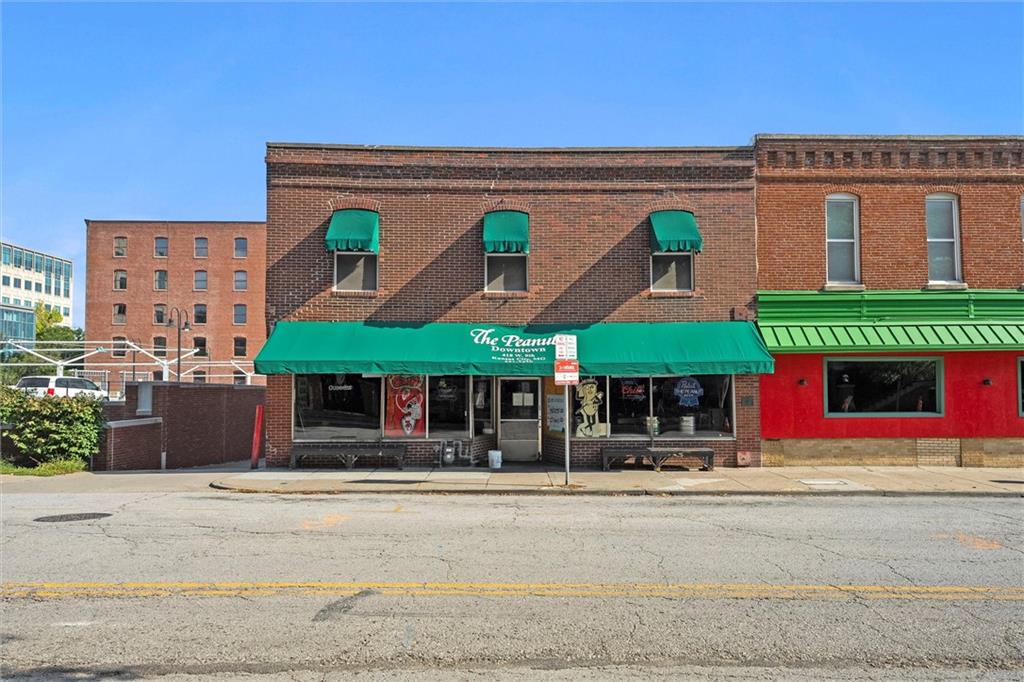 445 W 9th Street Unit: 202