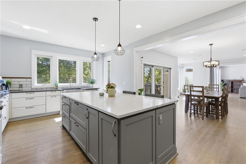 18637 W 97th Terrace