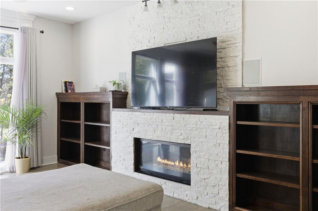 18637 W 97th Terrace