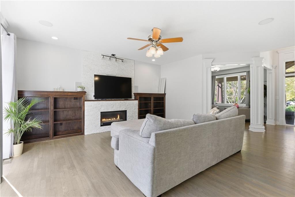 18637 W 97th Terrace