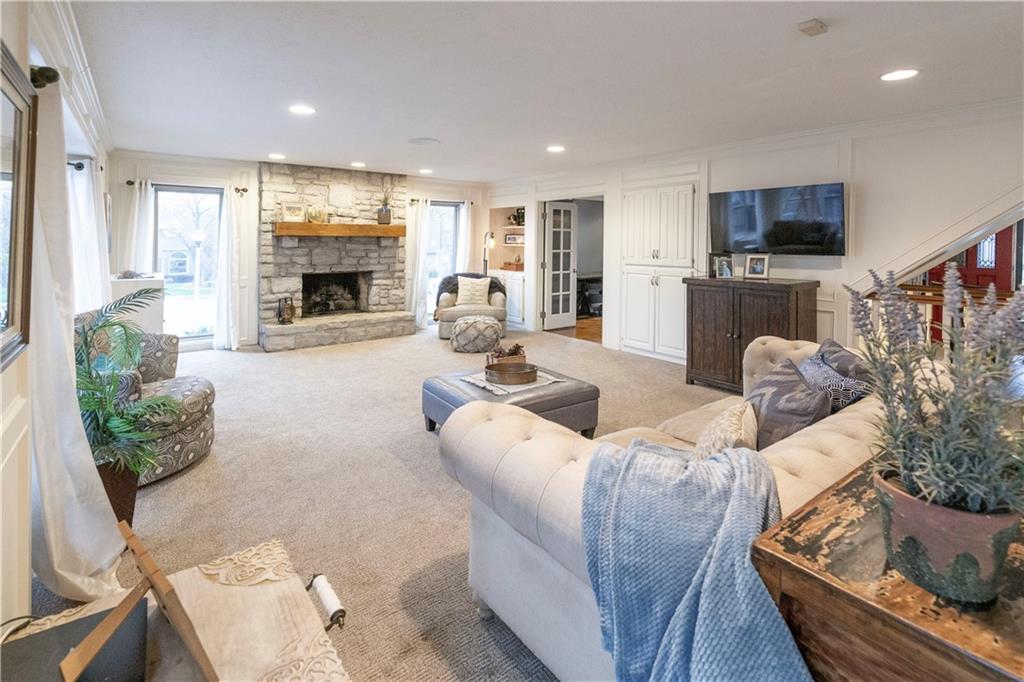 9732 W 115th Street