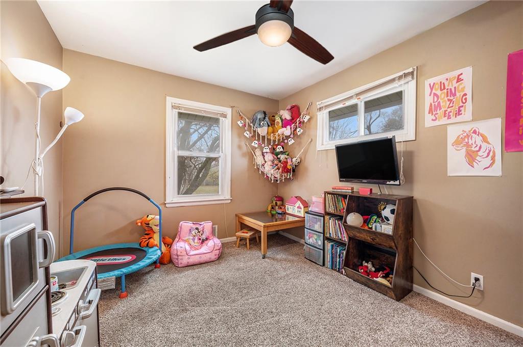 7402 NW Park Forest Lane