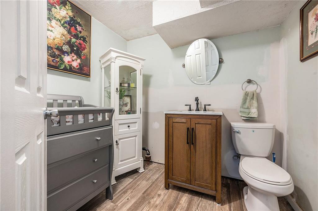 7402 NW Park Forest Lane