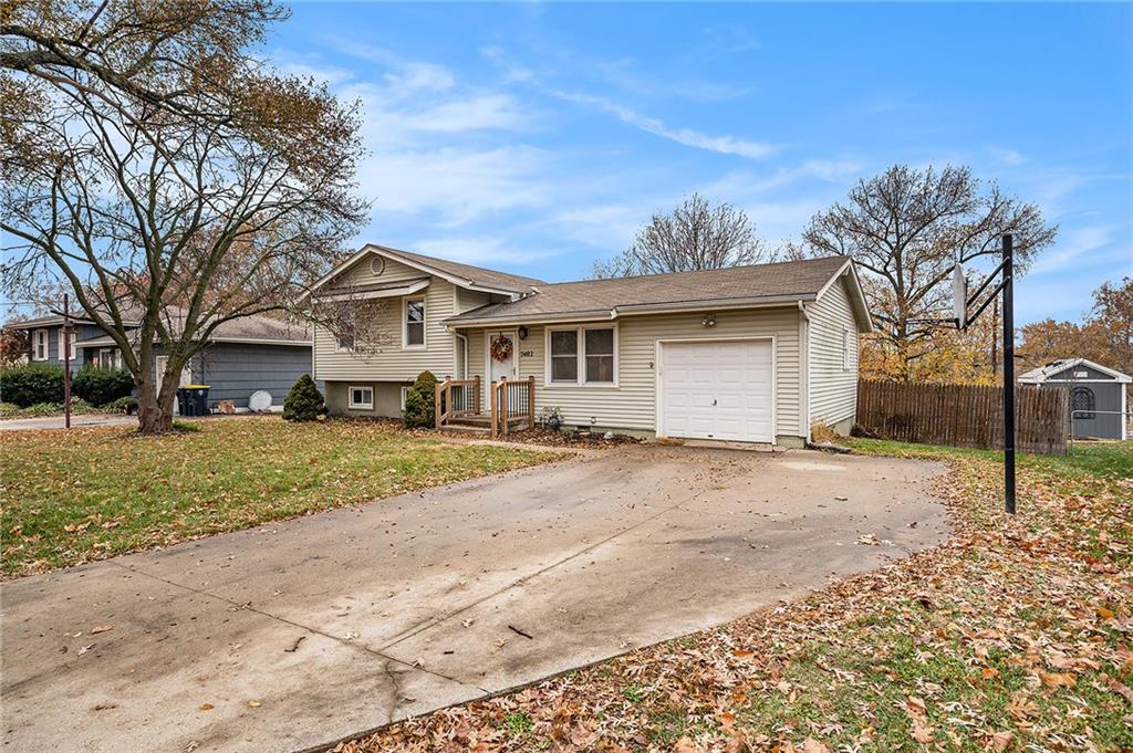 7402 NW Park Forest Lane