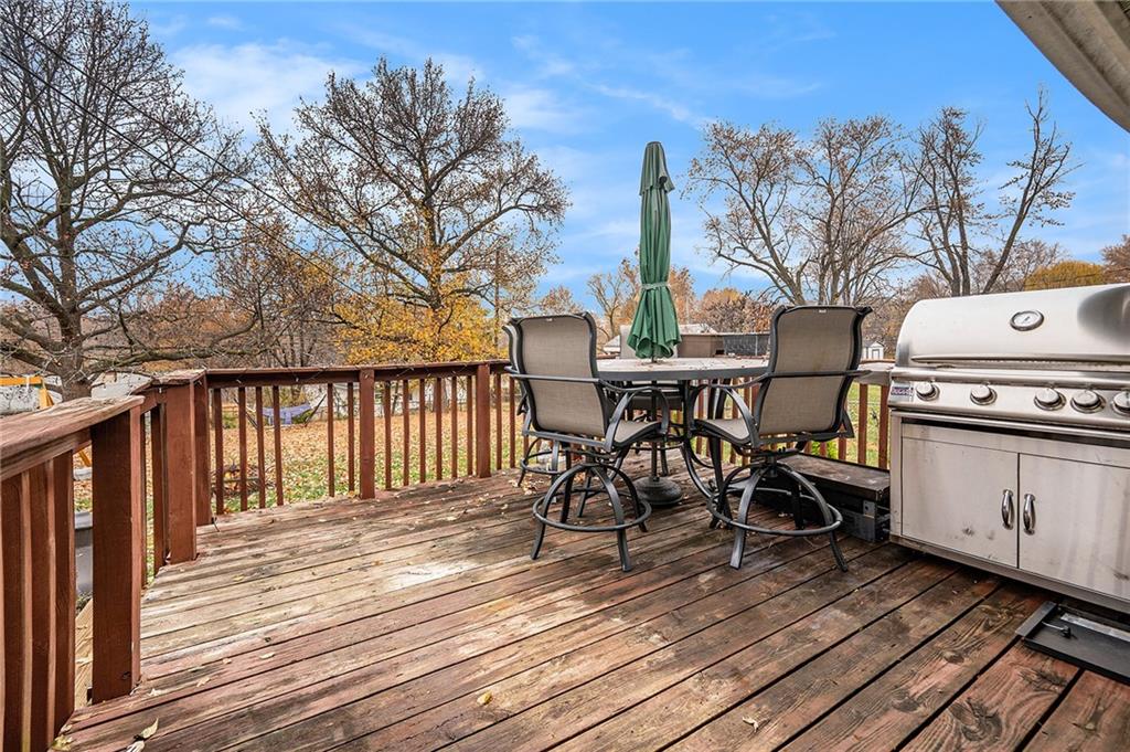 7402 NW Park Forest Lane