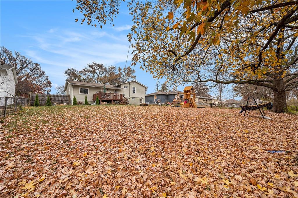 7402 NW Park Forest Lane