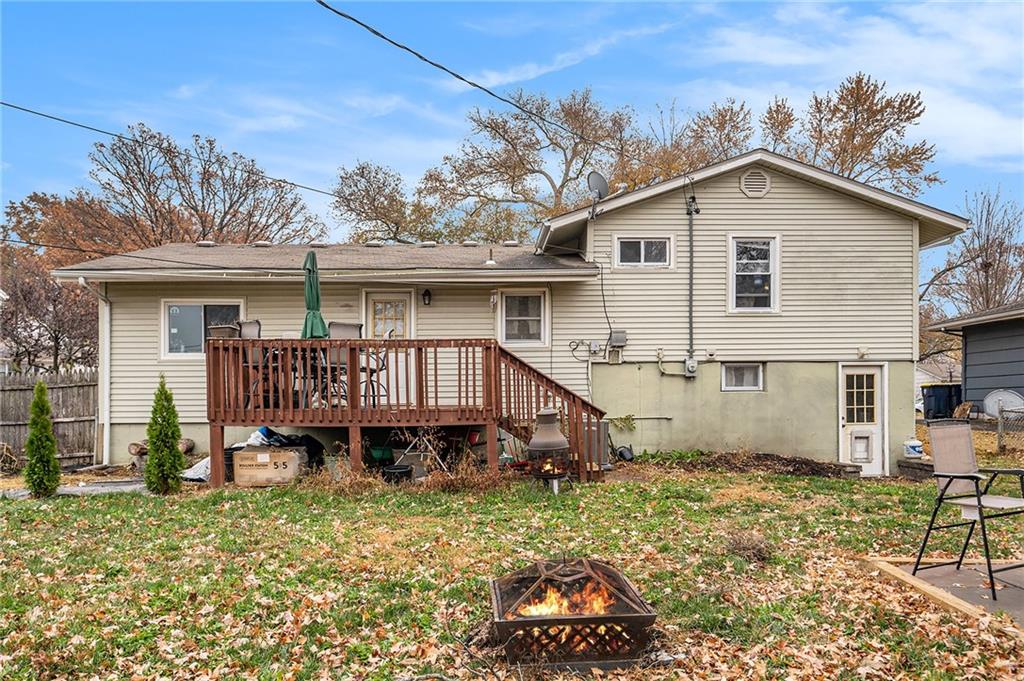 7402 NW Park Forest Lane