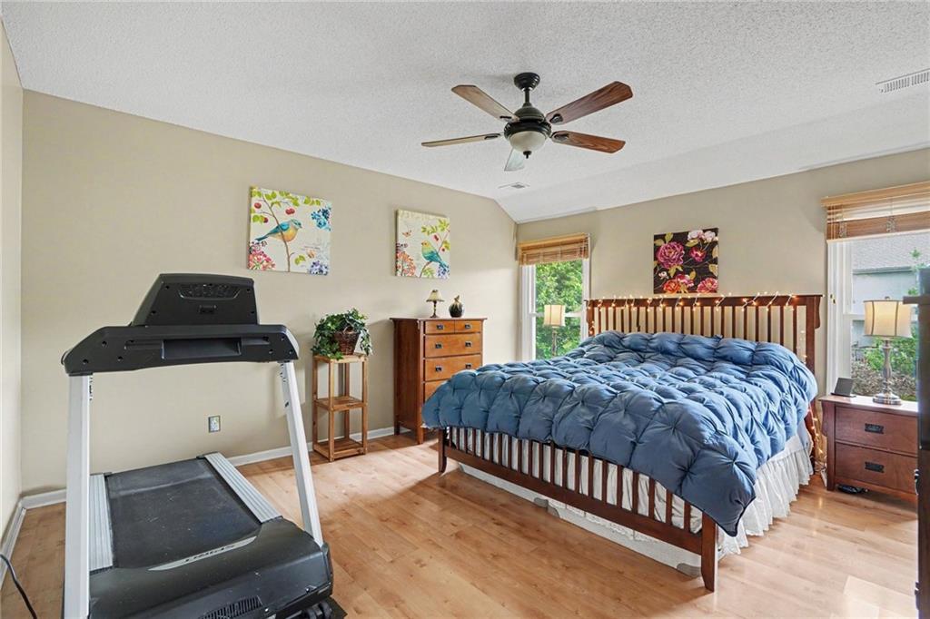 8616 W 127TH Place