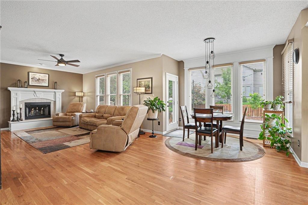 8616 W 127TH Place