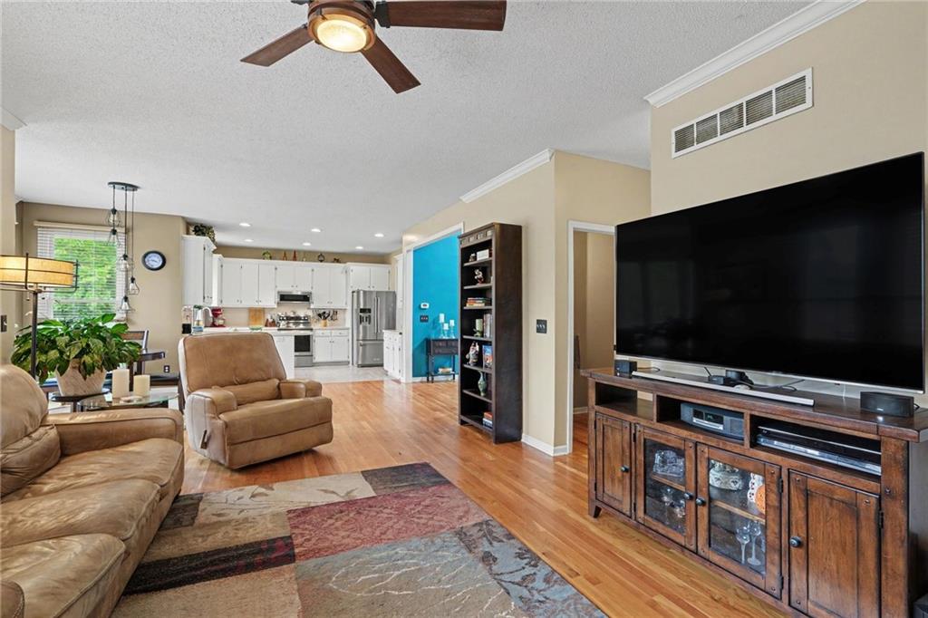 8616 W 127TH Place
