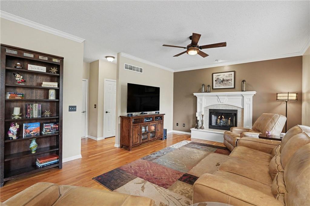8616 W 127TH Place