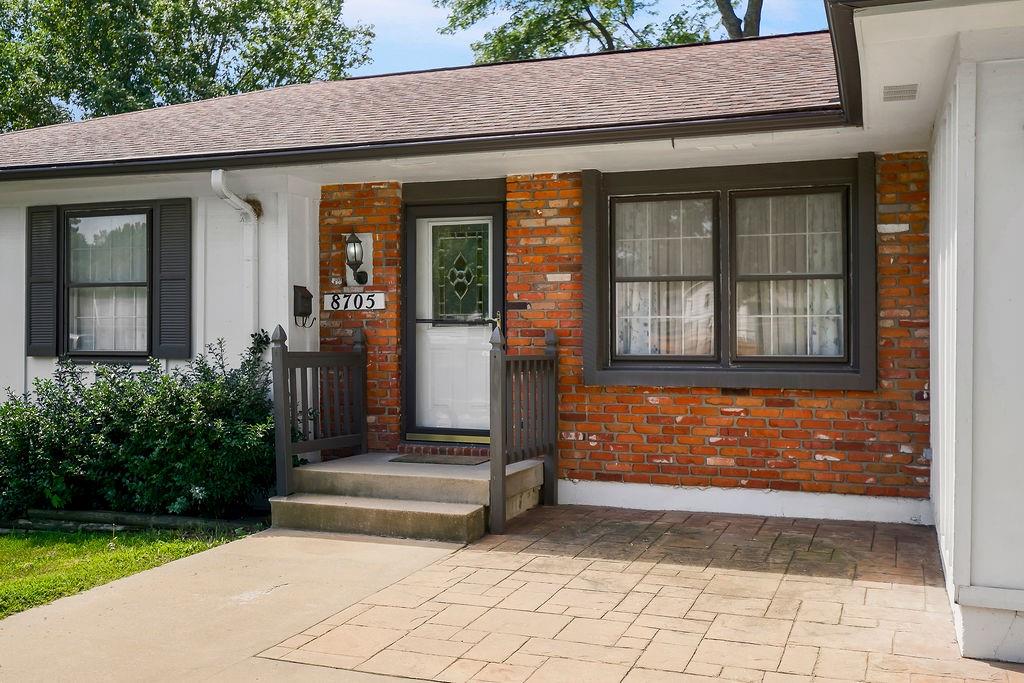 8705 W 94th Street