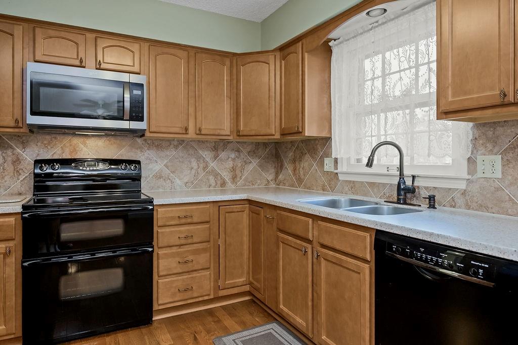 8705 W 94th Street