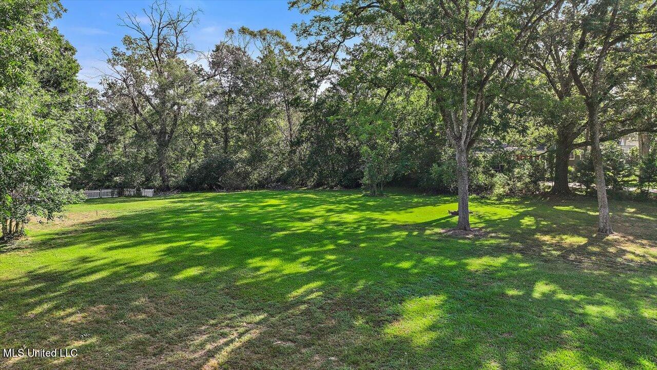 001 Oakwood Drive