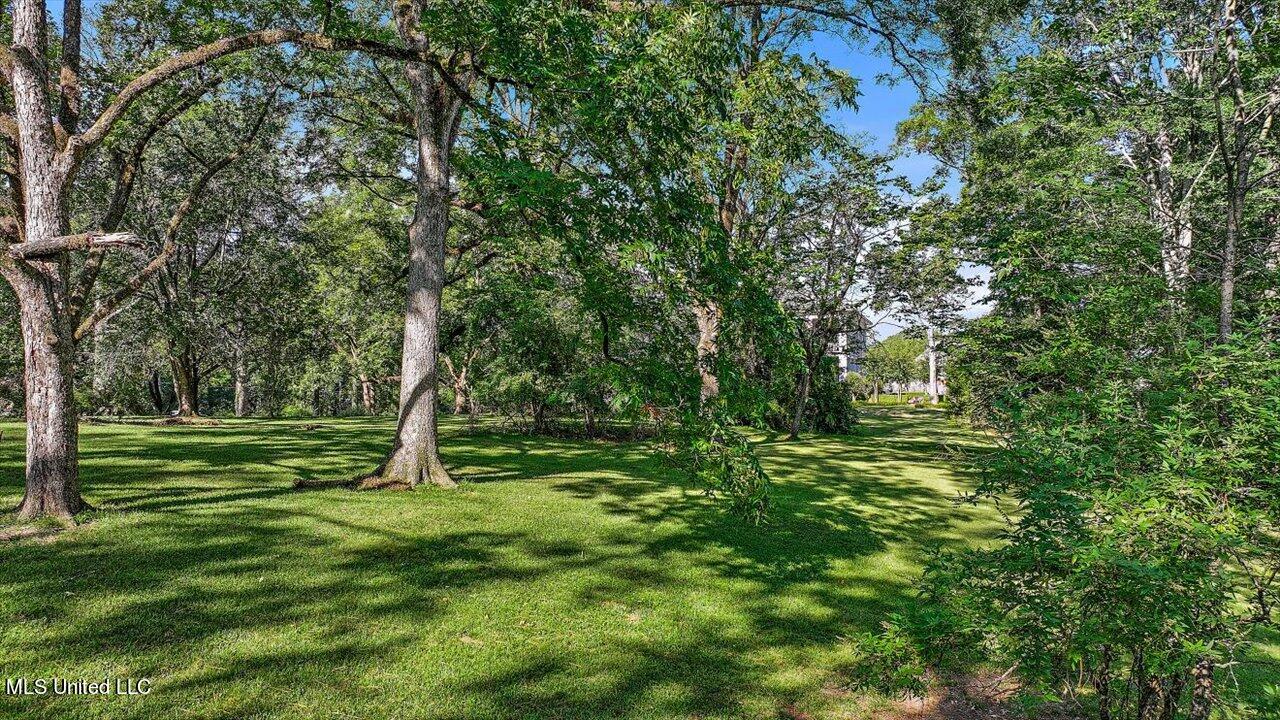 001 Oakwood Drive