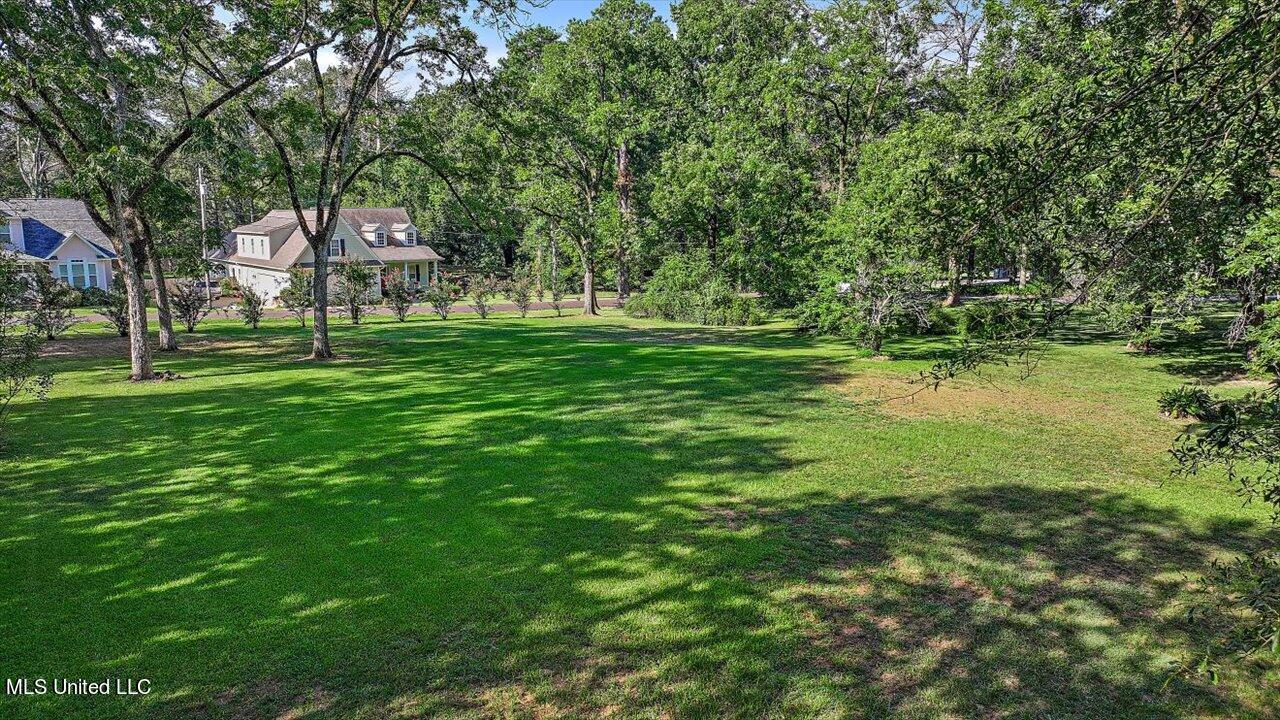 001 Oakwood Drive