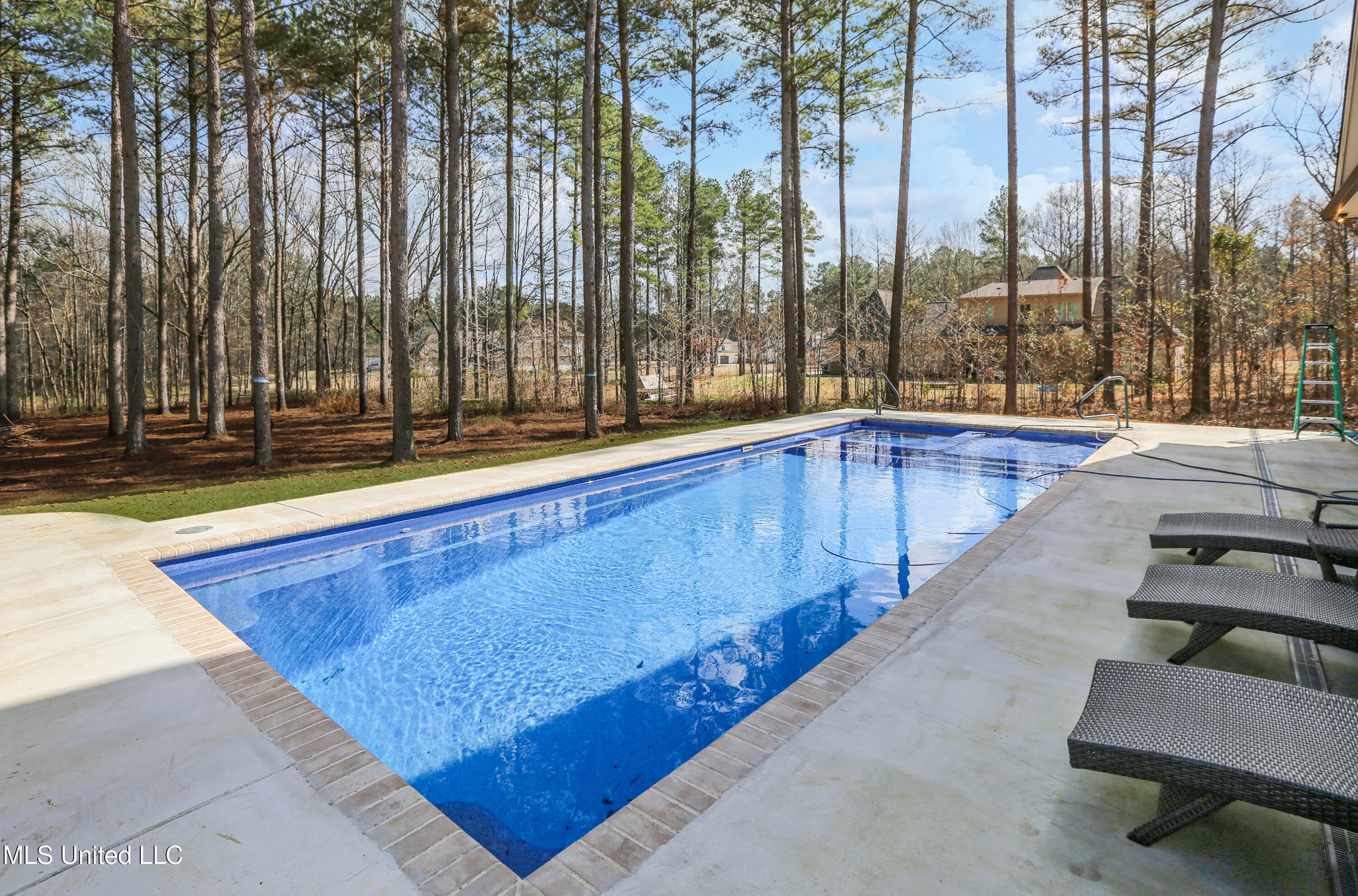 461 Viewpointe Way