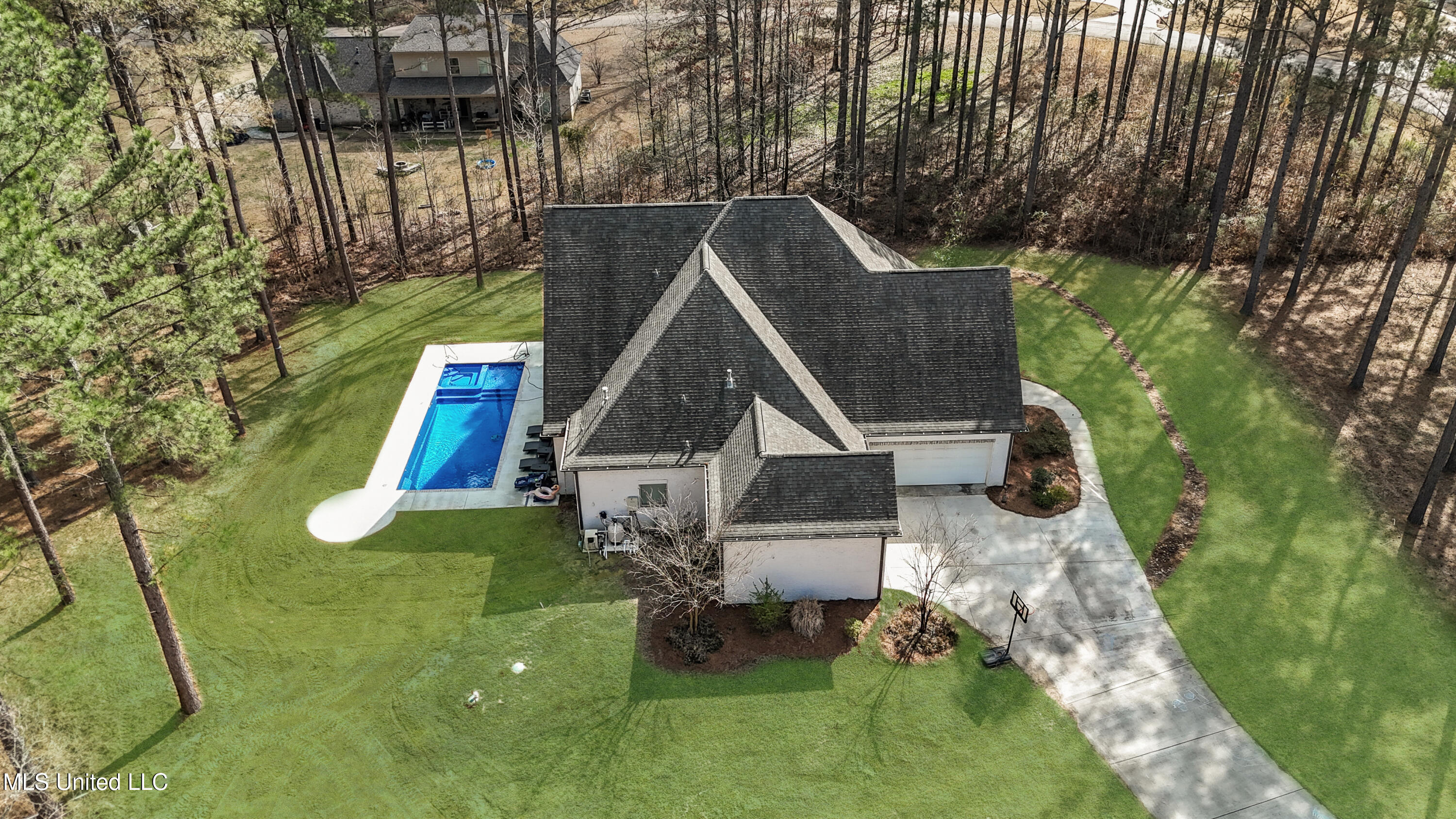 461 Viewpointe Way
