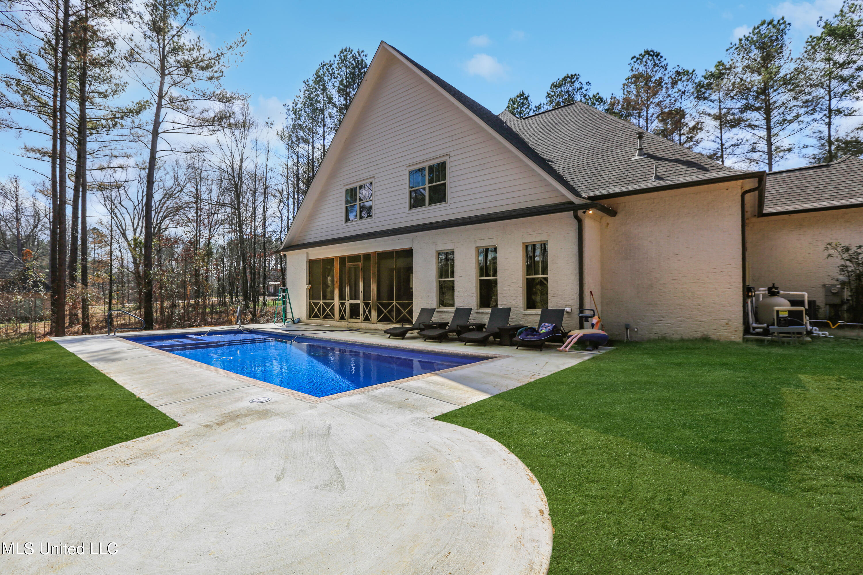 461 Viewpointe Way
