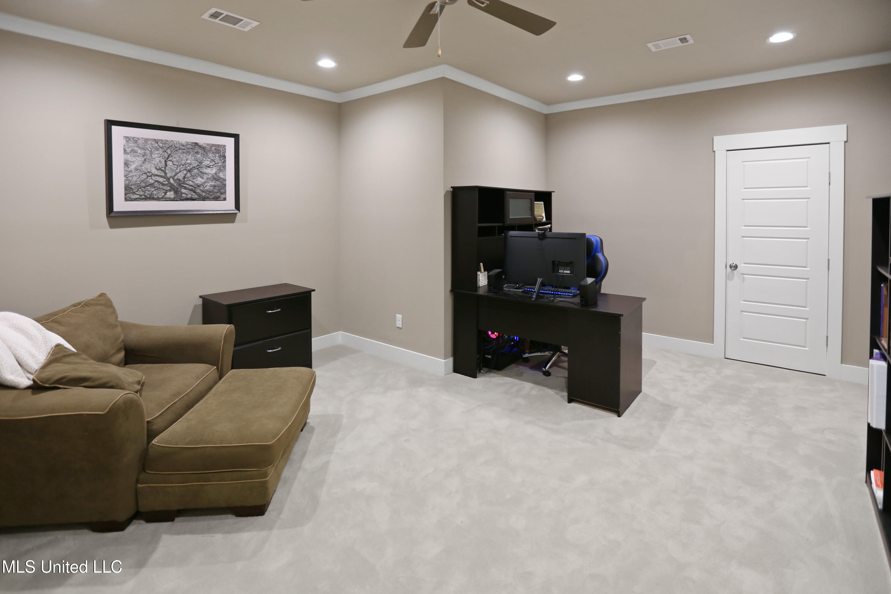 461 Viewpointe Way
