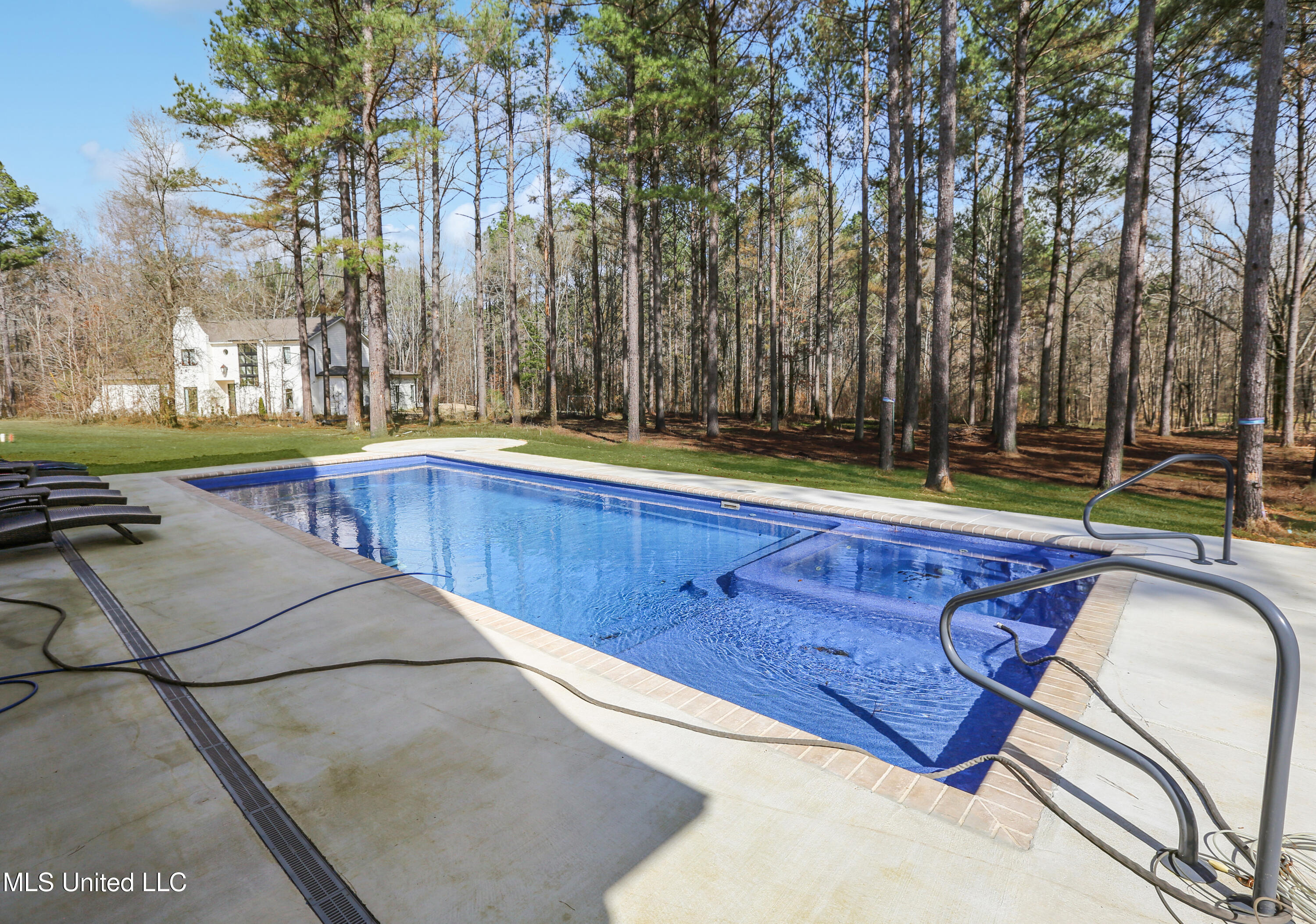 461 Viewpointe Way