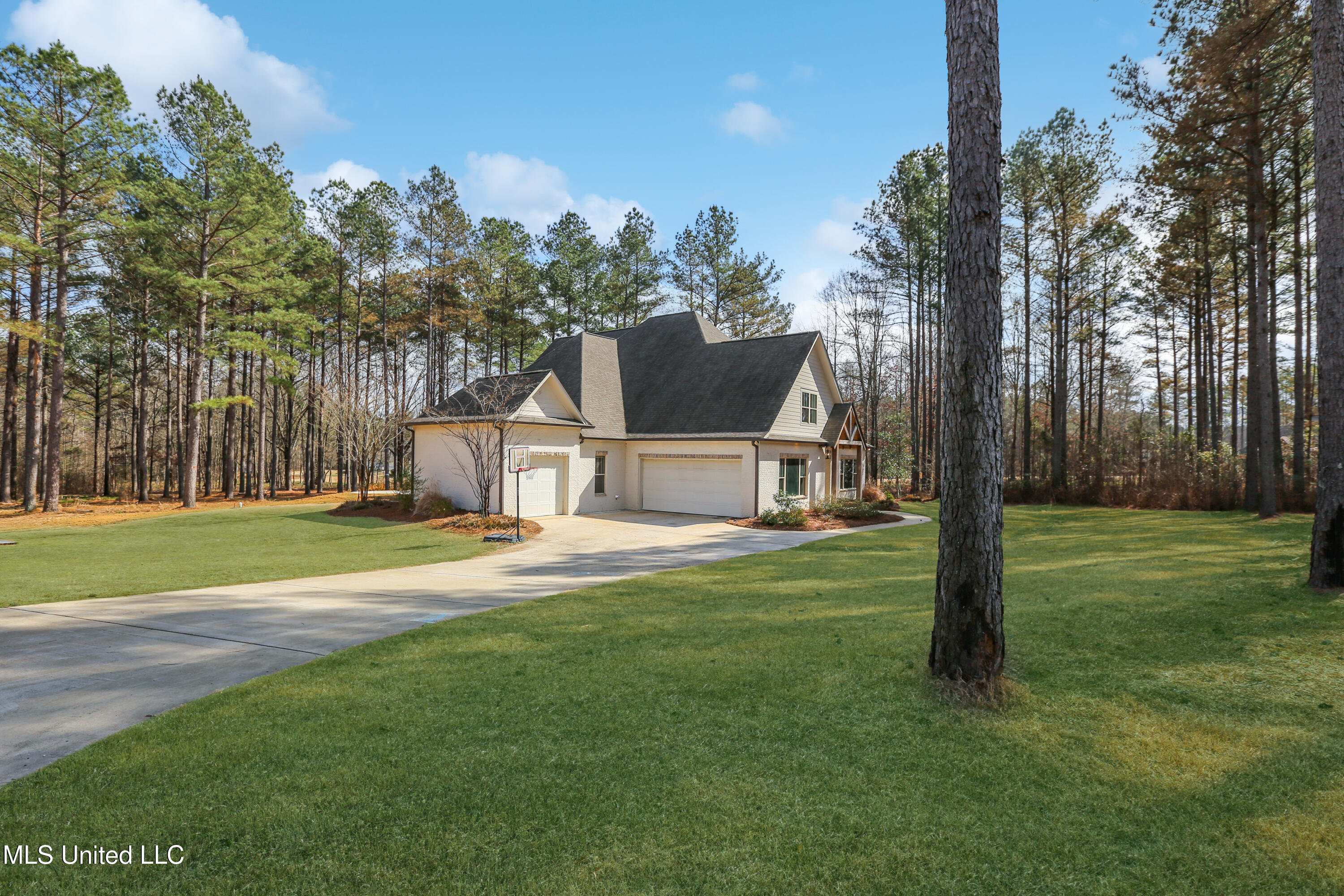 461 Viewpointe Way