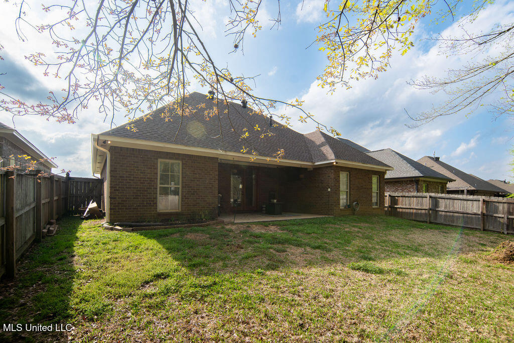 2039 Pebble Creek Drive