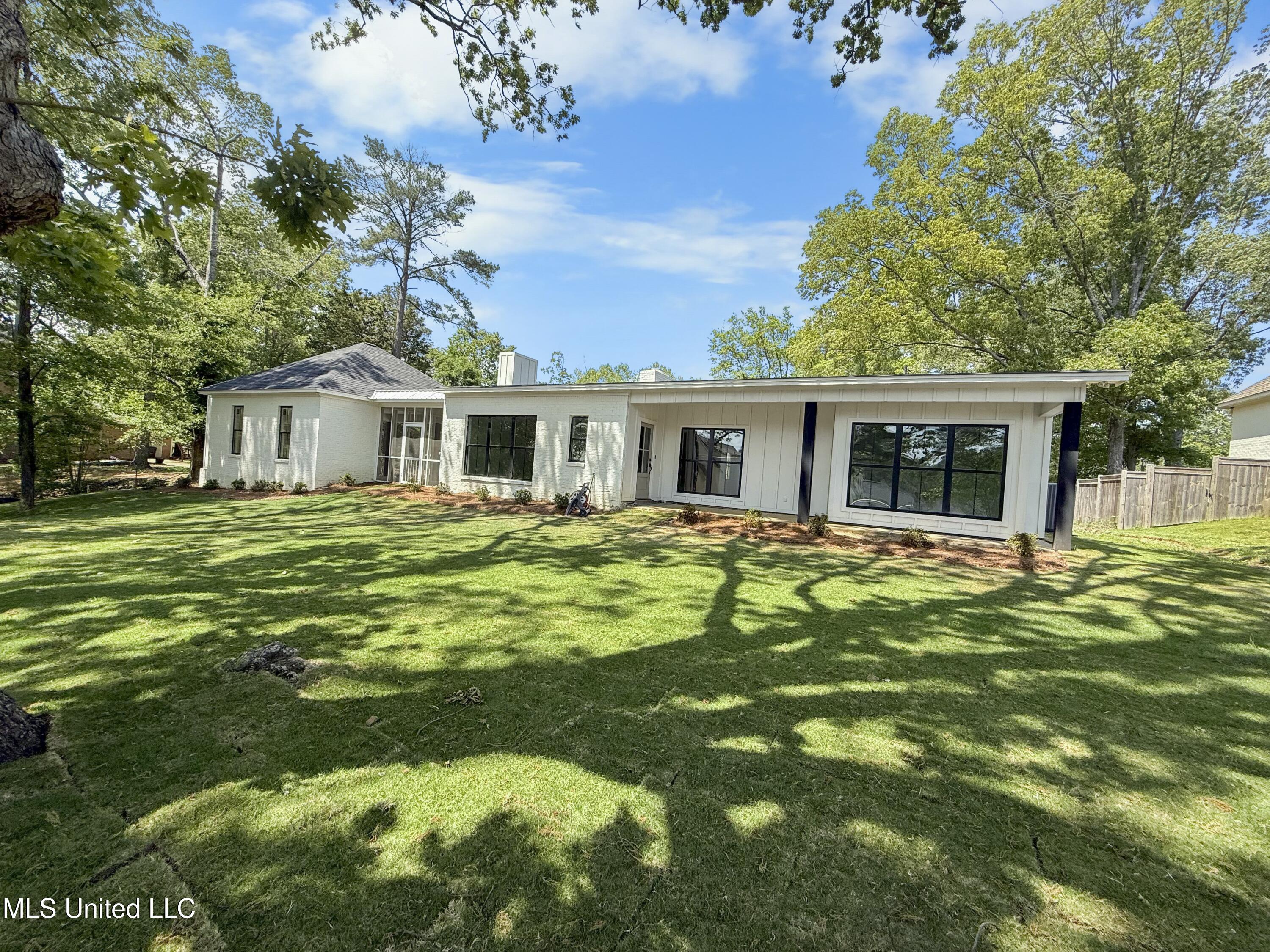 130 Lakeshore Drive