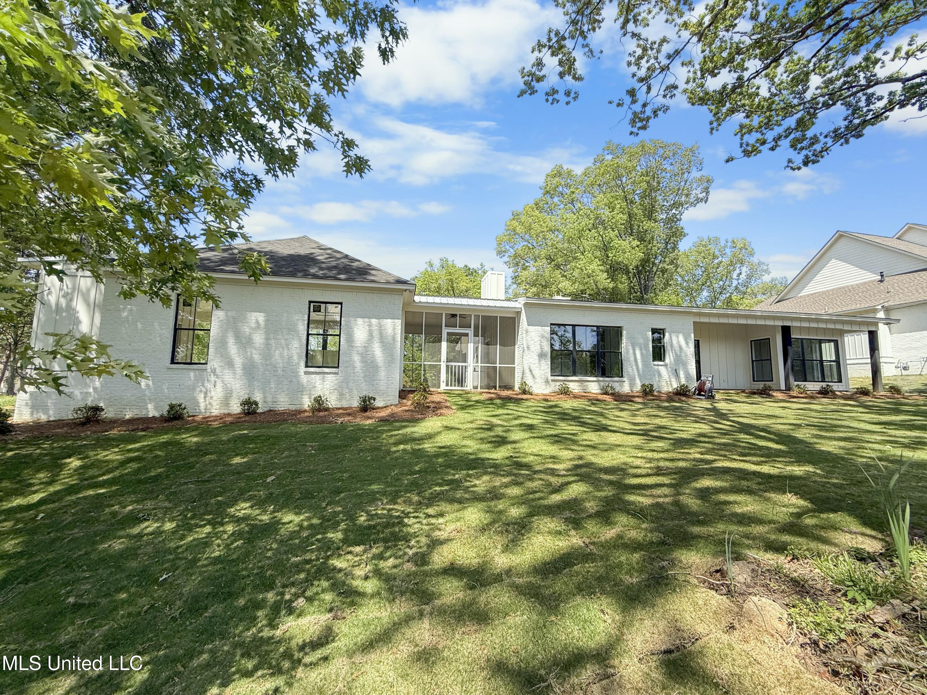 130 Lakeshore Drive