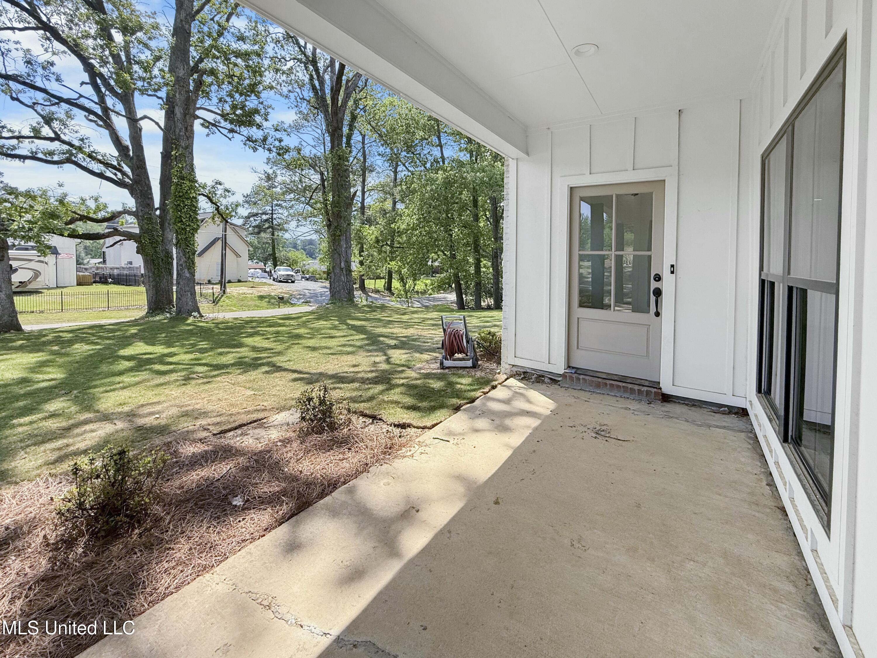 130 Lakeshore Drive