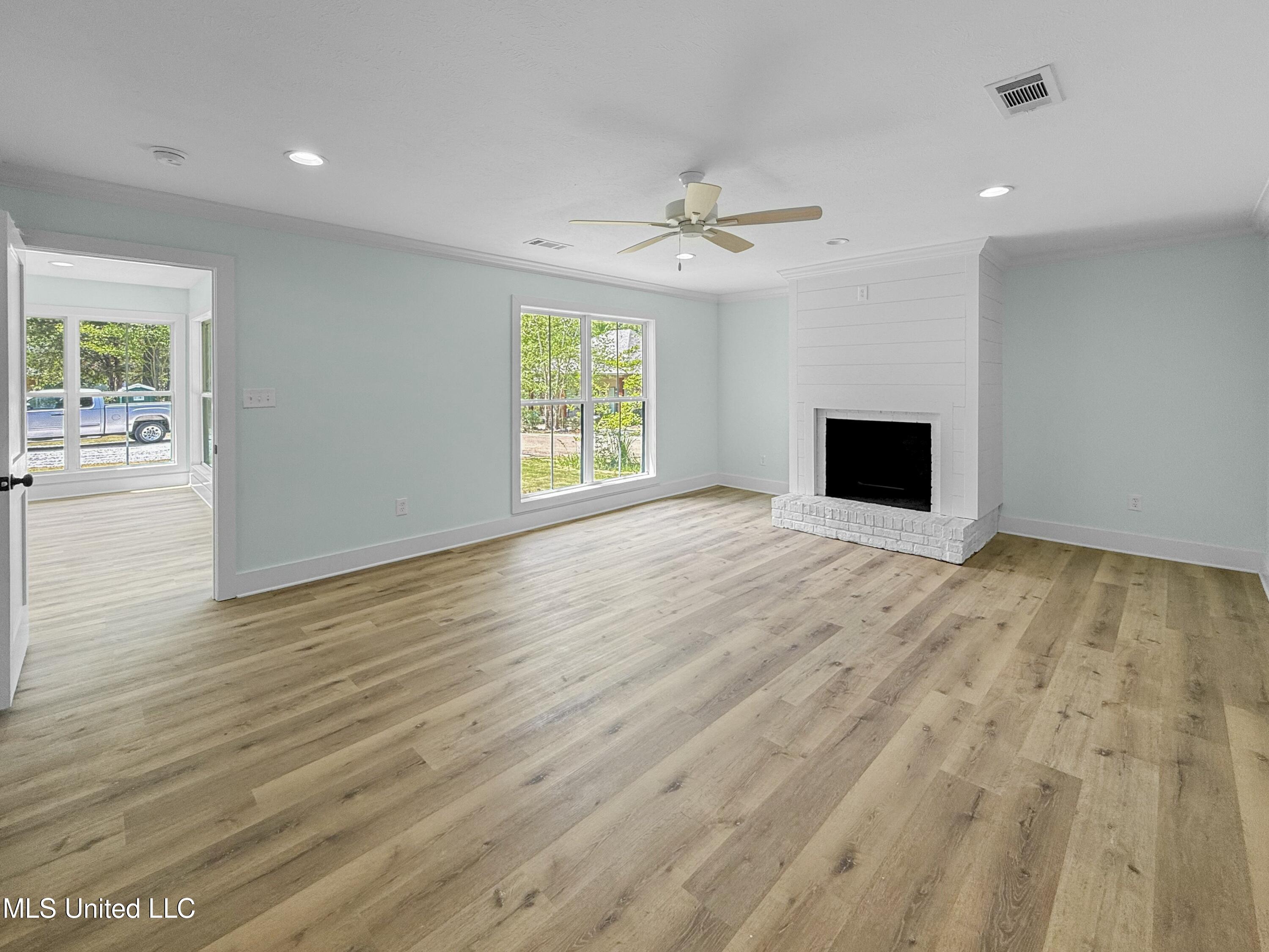 130 Lakeshore Drive