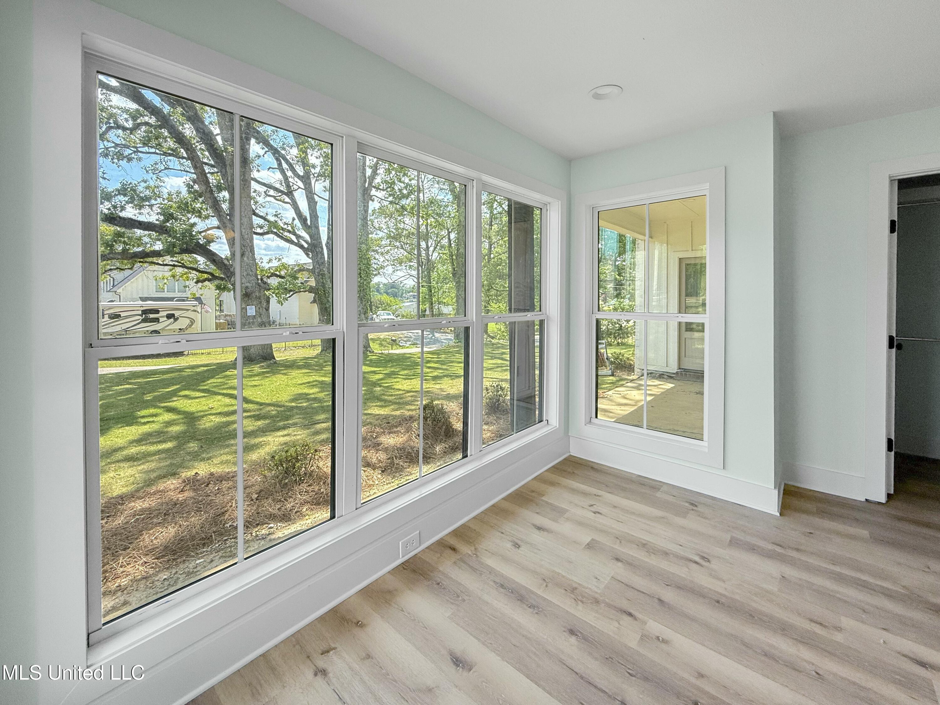 130 Lakeshore Drive