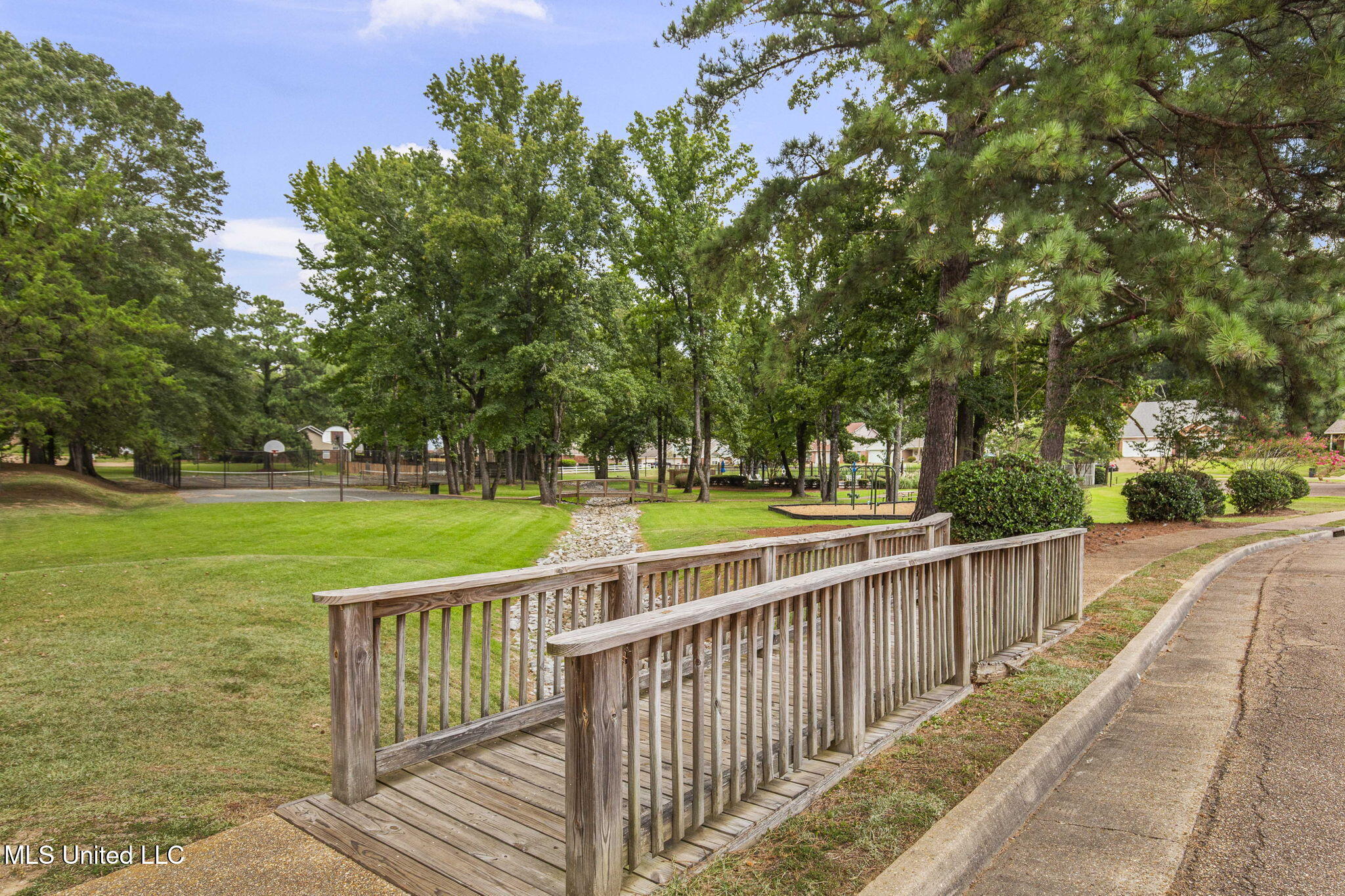 103 Burnt Leaf Way, Clinton