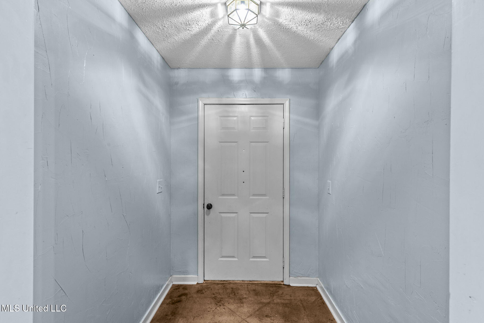 103 Burnt Leaf Way, Clinton