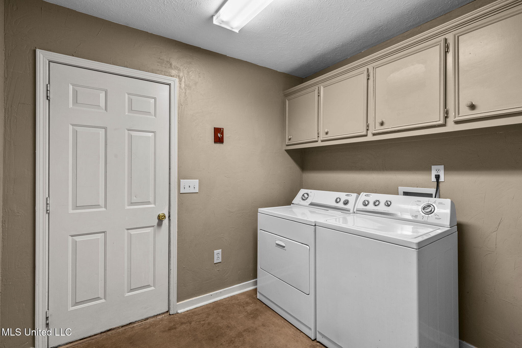 103 Burnt Leaf Way, Clinton