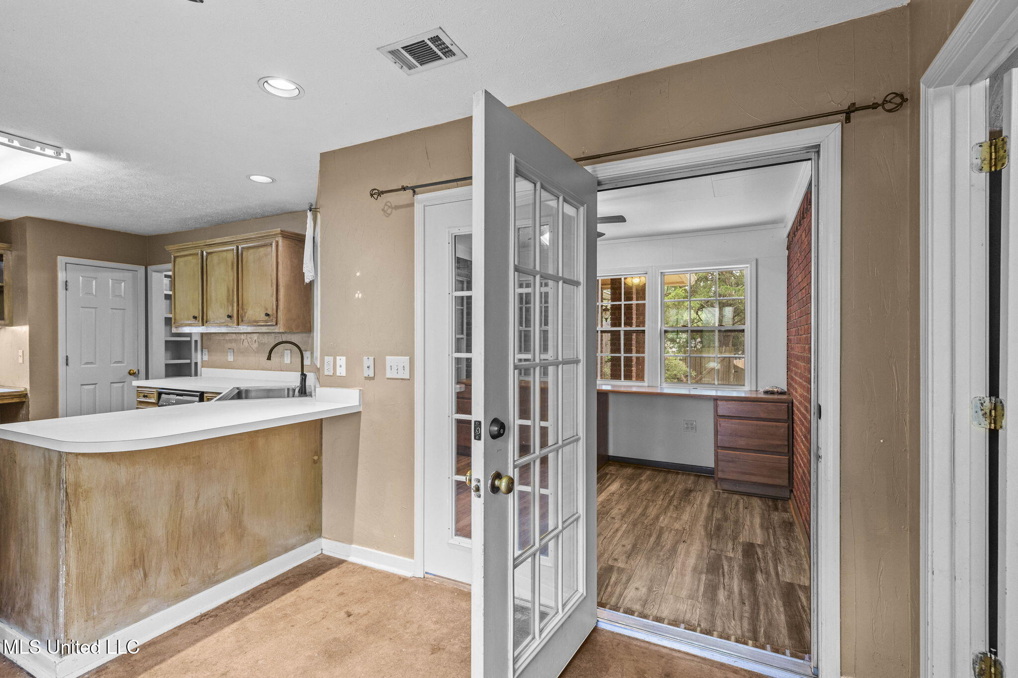 103 Burnt Leaf Way, Clinton