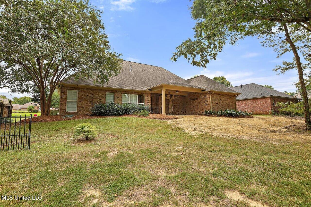 105 Thornwood Drive